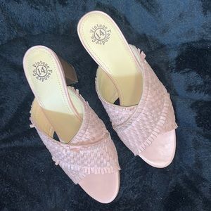 Vintage Foundry size 9 Louisa sandals